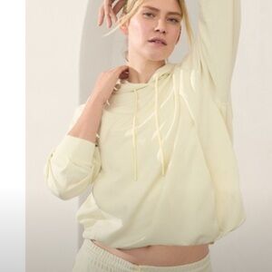Athleta Seasoft Bubble Hem Hoodie